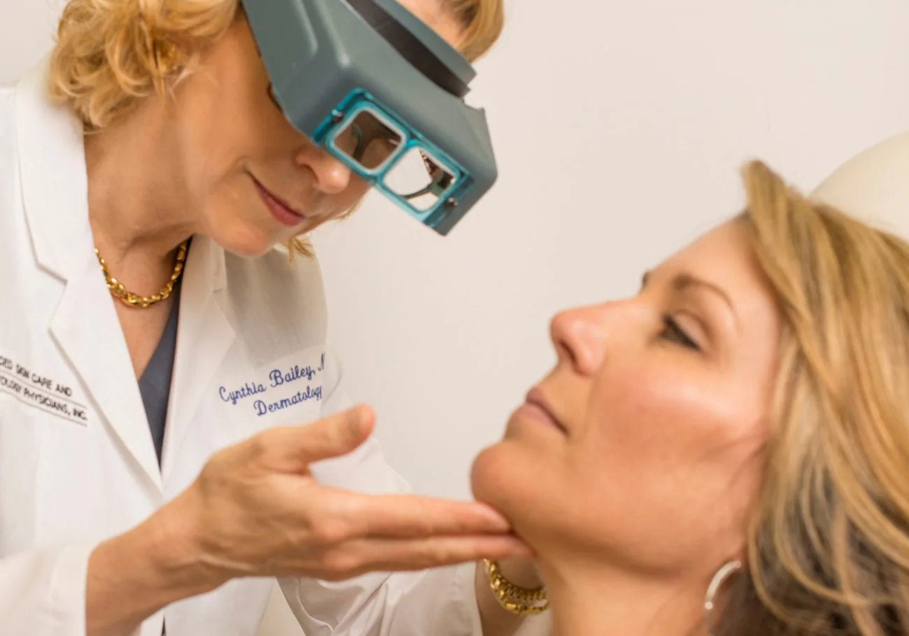 Dermatologist’s Rosacea Skincare Routine & Treatments